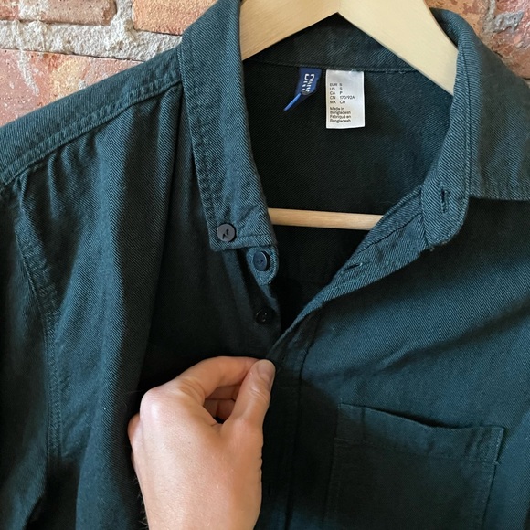 H&M button up shirt - Picture 2 of 4